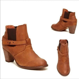 Steve Madden tan leather ankle booties boots sz 11